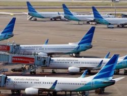 Harga Tiket Pesawat Turun 10%, Garuda Optimis Penumpang akan Memadati Pesawat