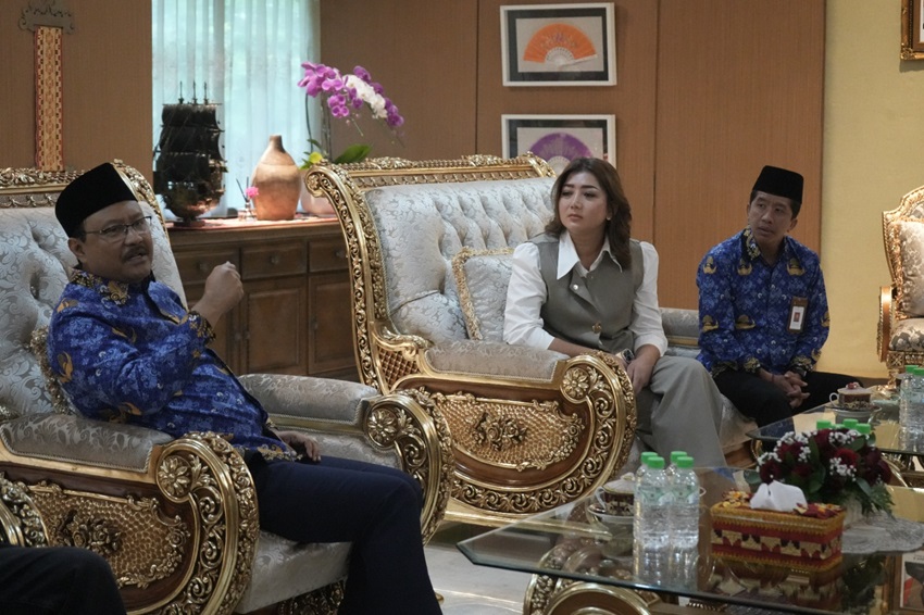 Perjumpaan Agus Salim, Denny Sumargo, dan Teh Novi dengan Mensos Gus Ipul dalam Kisruh Donasi