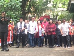 Megawati Beraksi Bersama Cucu-cucu, Puan Memperlihatkan Tiga Jari