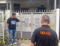 Penyelidikan Polisi di Tempat Kejadian Perkara Berlanjut ke Rumah Remaja Pembunuh Ayah dan Nenek di Lebak Bulus