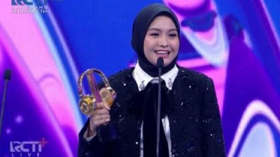 Salma Salsabil Meraih Penghargaan Terobosan Tahun Ini di IMA 2024