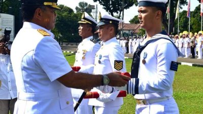 Penghargaan Kesetiaan untuk 3 Prajurit TNI AL