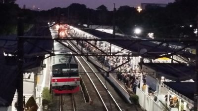 Ada Keluhan di Perjalanan KRL Lenteng Agung-UI: Satu Jalur Pasar Minggu-UI Terdampar