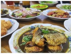 Menu Khas Betawi yang Harus Kamu Cicipi di Warung Mak Dower!