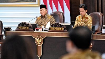 Siapa Pilihan Bapak Menjawab Keusilan Yang Diajukan Wartawan