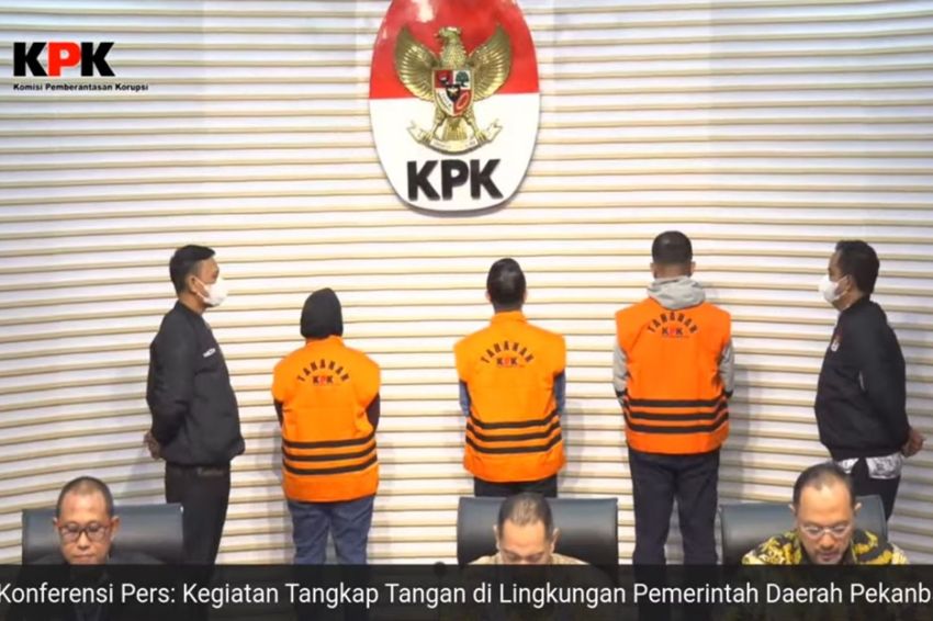 KPK Menetapkan 3 Tersangka Kasus Korupsi di Pemkot Pekanbaru, Salah Satunya Pj Wali Kota