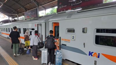 KAI Mengoperasikan Ribuan Perjalanan Kereta Api Setiap Hari Selama Libur Natal