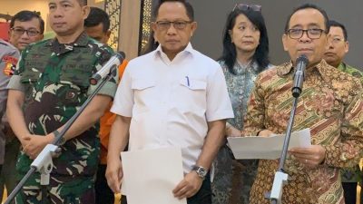 Mendagri Tito Karnavian Mempertanyakan Kewenangan Polri di Bawah Kemendagri