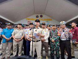 Pj Gubernur Jakarta Memeriksa Kesiapan Bus dan Sopir di Terminal Kalideres untuk Mudik Nataru