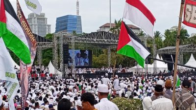 Ribuan Jemaah Reuni 212 Memadati Kawasan Monas, Lalu Lintas Lancar