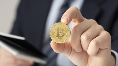 Menggoda untuk Berinvestasi di Bitcoin? Pelajari Manfaat, Risiko, dan Cara Investasi yang Simpel!