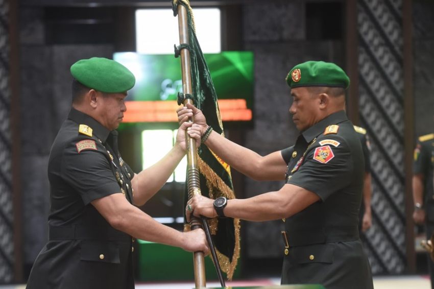 Letjen TNI Mengisi Jabatan Baru Selama 10 Hari, Keduanya Dipercaya dari Kopassus