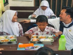 Kevin Wu Mengumumkan Program Cek Makanan Gratis di Slipi dengan Kriteria Harga di Atas Rp10 Ribu