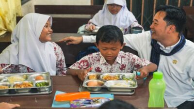 Kevin Wu Mengumumkan Program Cek Makanan Gratis di Slipi dengan Kriteria Harga di Atas Rp10 Ribu