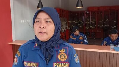 “DPKP Depok Kesulitan Mendatangkan Juru Padam, Sandi Butar Butar Absen 2 Kali”