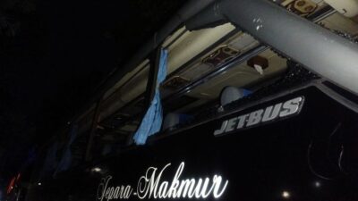 Keributan Antarsuporter PSIS dan Persita Tangerang Merusak Dua Bus