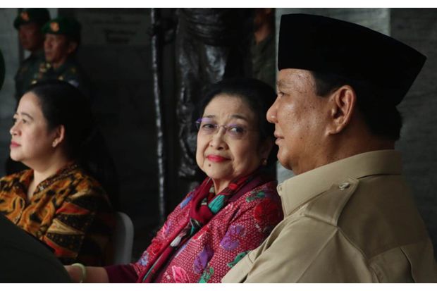 "Pertemuan Prabowo-Megawati: Peluang PDIP Menempatkan Kader di Kabinet"