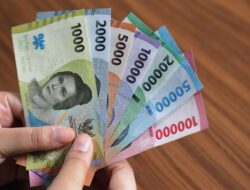 Rupiah Terus Merosot, Hari Ini Tembus Rp16.270 per Dolar AS