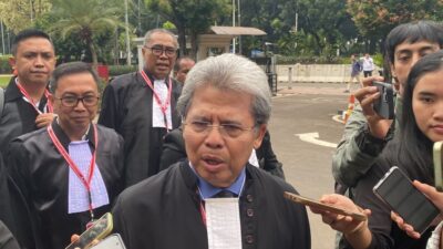 Omongan Eks Penyidik KPK Jadi Alasan Todung Mulya Lubis Semakin Yakin Hasto Ditarget Sejak Lama