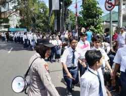 “2.500 Pelajar Bergembira Menyambut Kedatangan Presiden Erdogan di Istana Bogor”