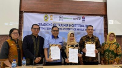 Meningkatkan Kemampuan Keuangan Mikro Melalui Pelatihan Total Quality Management di Gandeng Universitas