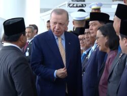 “Gestur Tangan Erdogan yang Membuat Sri Mulyani Tertawa saat Diperkenalkan oleh Prabowo”