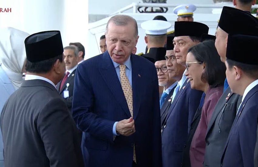 "Gestur Tangan Erdogan yang Membuat Sri Mulyani Tertawa saat Diperkenalkan oleh Prabowo"