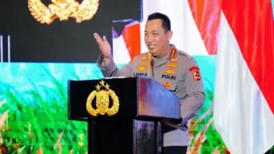 Mutasi Pati Polri, Kapolri Ganti Kakorlantas dan Astamaops menjadi "Perombakan Jabatan Tinggi Polri, Kapolri Mengganti Kepala Korps Lalu Lintas dan Asisten Operasi Khusus"