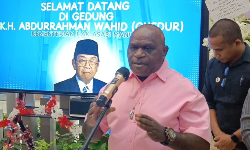 Natalius Pigai Mencatat Kurangnya Serius Instansi Pemerintah dan Swasta dalam Menangani Kasus Bullying